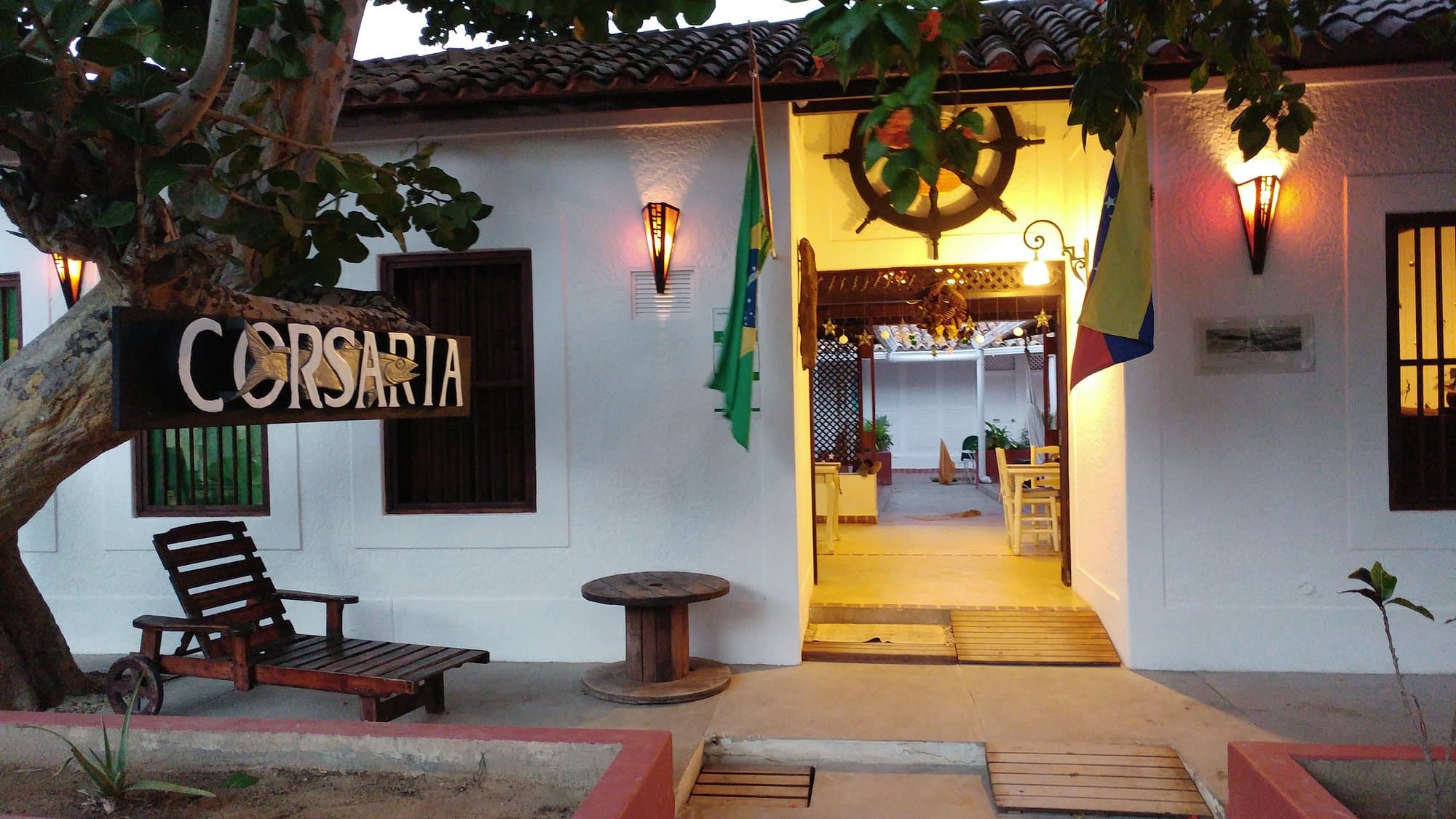 Foto 1 de LA CORSARIA
